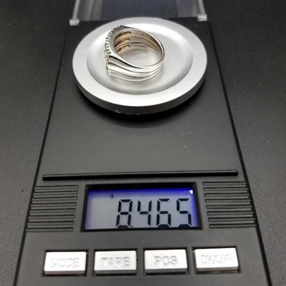 14K Gold and Diamond Ring - Picture 3 of 5